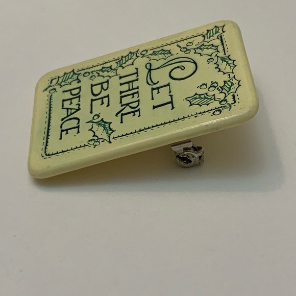 Let There Be Peace Hallmark Cards INC. Collectible Christmas Pin Brooch Plastic - Picture 3 of 8
